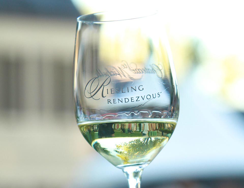 Wine Aroma How to Smell Wine Ste. Michelle Wine Estates Wine Companion